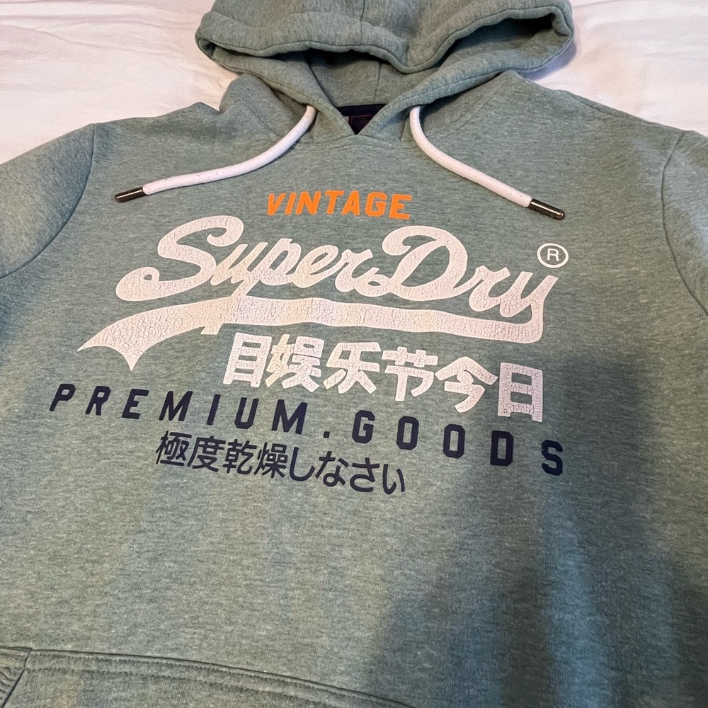 Vintage SUPERDRY Sweat Shirt Hoodie in Soft Green - Adult M, SHARP